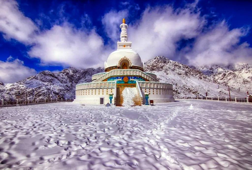 hotel near Shanti Stupa Leh